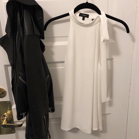 White theory keyhole blouse with tie neck - Picture 1 of 4